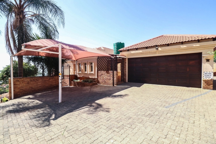 3 Bedroom Property for Sale in Safari Gardens North West